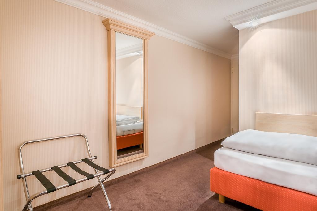 Hotel Kaiserworth Гослар Екстериор снимка